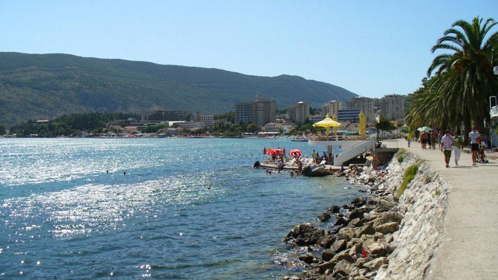 Guest House Bajceta Herceg Novi Eksteriør billede